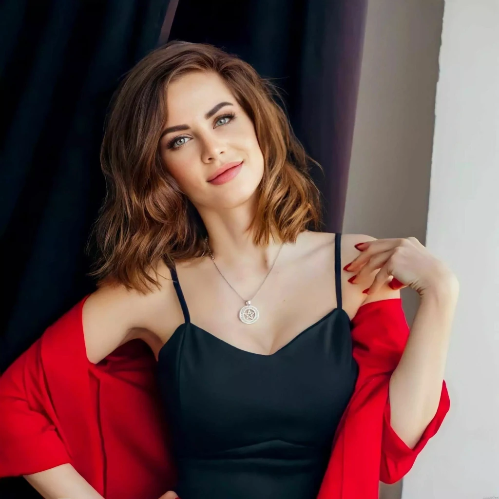 Rodica Profile image 1