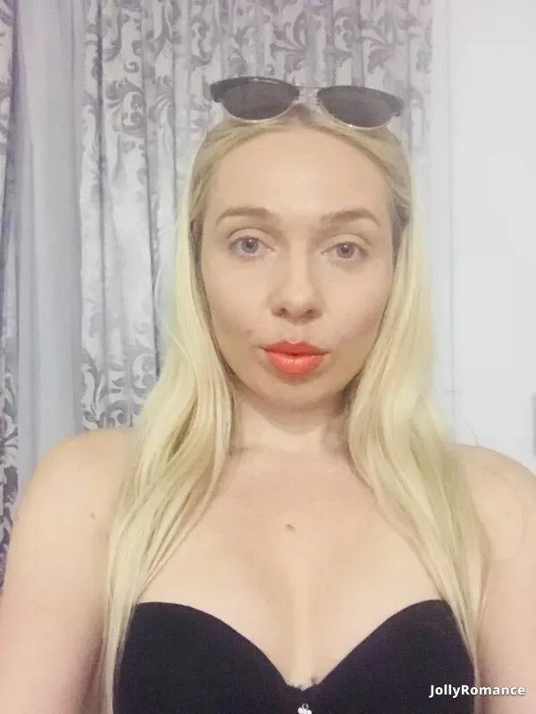 Anna Profile image 1