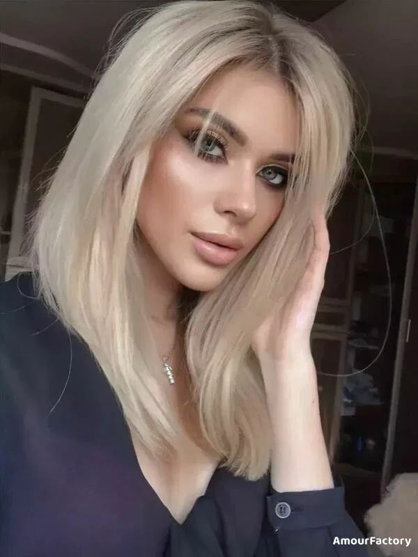 Elena Profile image 1
