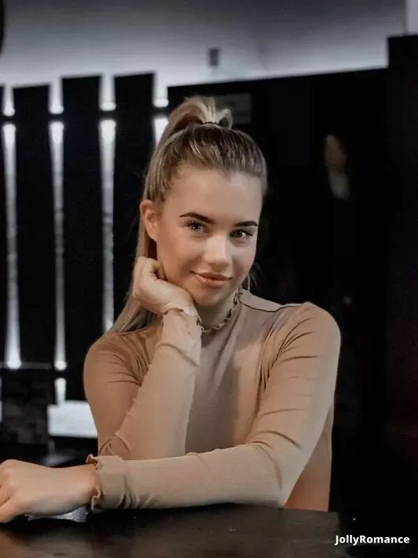 Natalia Profile image 3