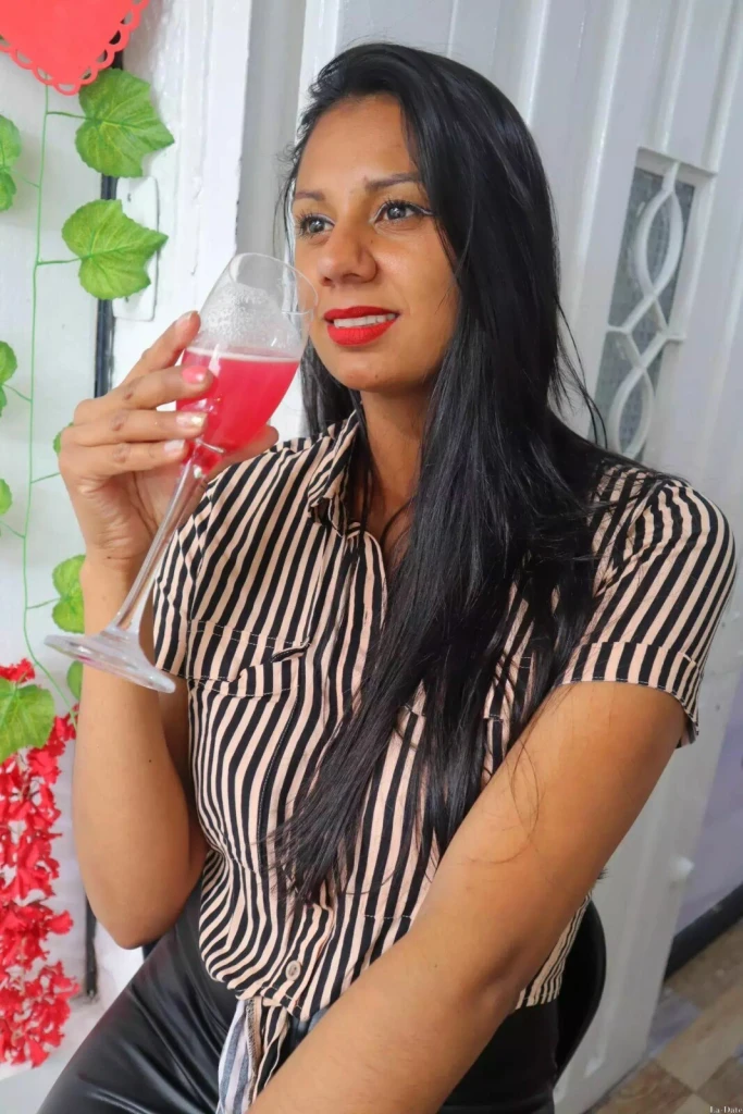 Lesly Profile image 4