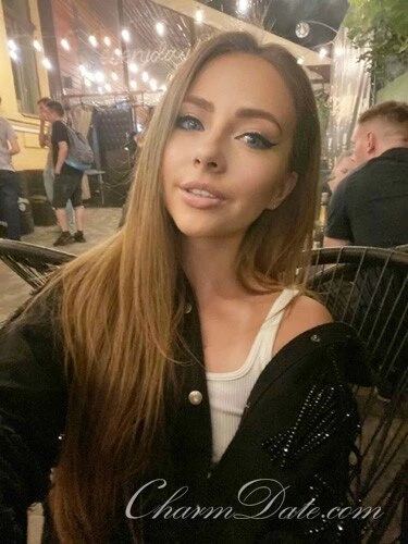 Veronika Profile image 2