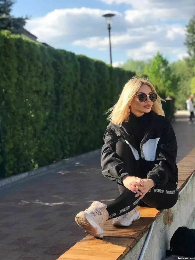 Karine Profile image 4