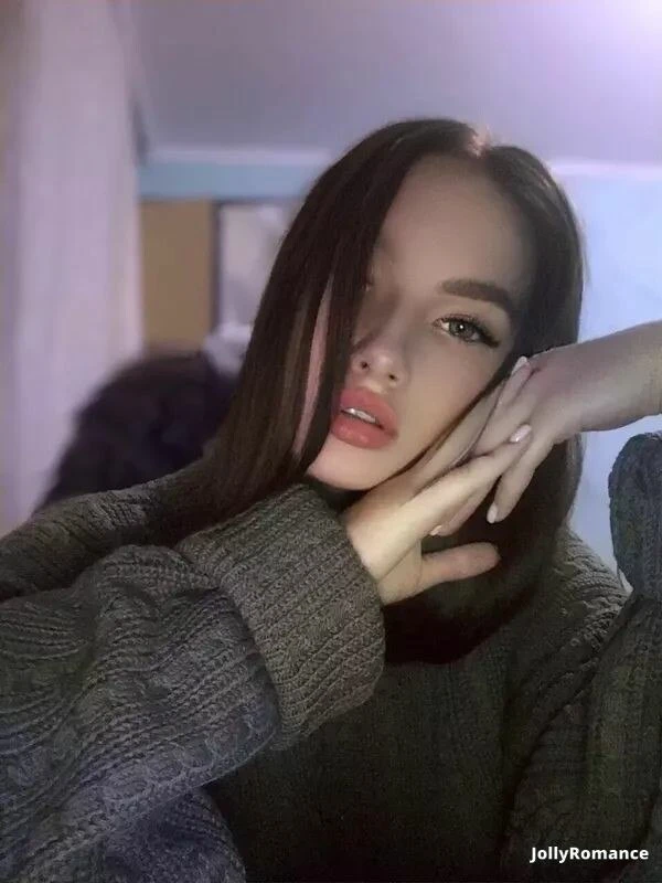 Alina Profile image 3