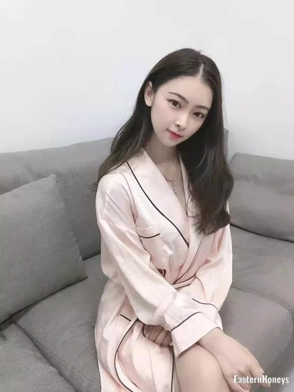 Yuwei Profile image 1