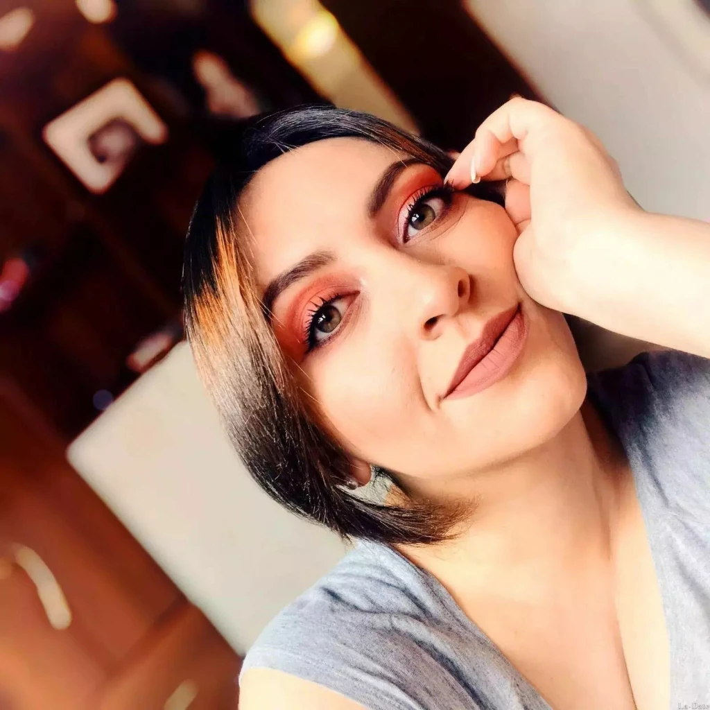 Viviana Profile image 4