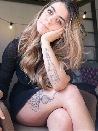 Elise Profile image 3