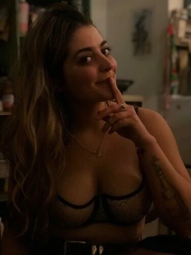 Elise Profile image 1