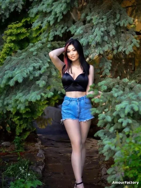 Alina Profile image 3