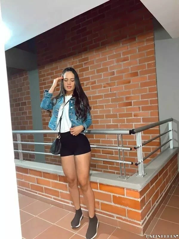 Gabriela Profile image 1