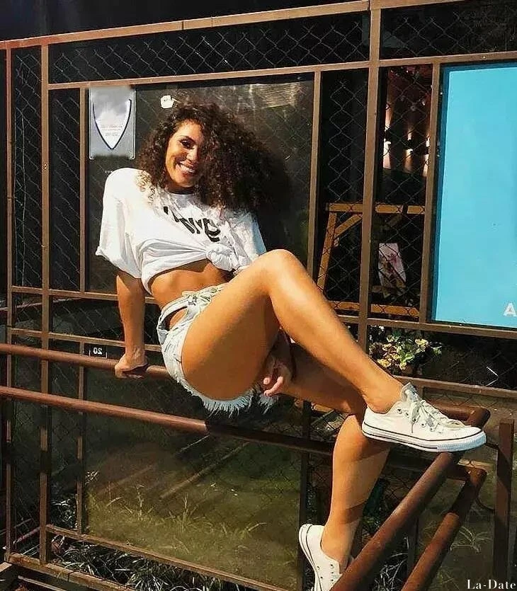 Isabel Profile image 1