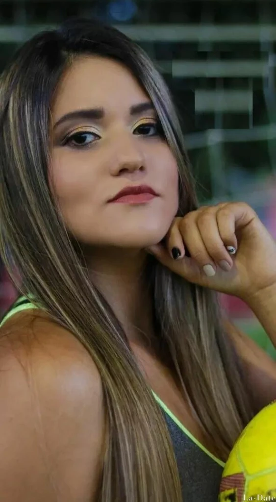 Sandra Profile image 3