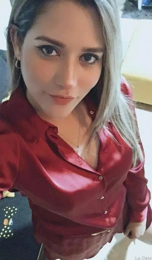 Sandra Profile image 1