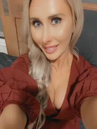 L ra Profile image 1