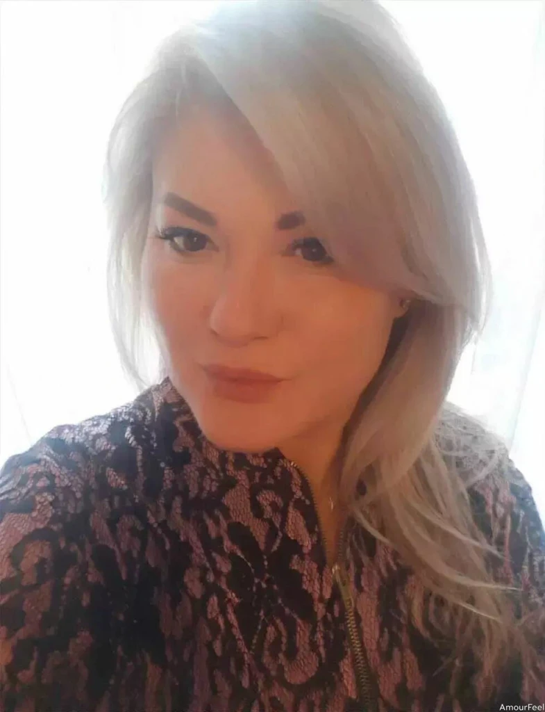 Yana Profile image 3