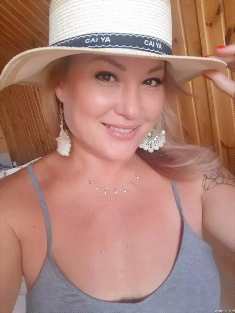 Yana Profile image 2