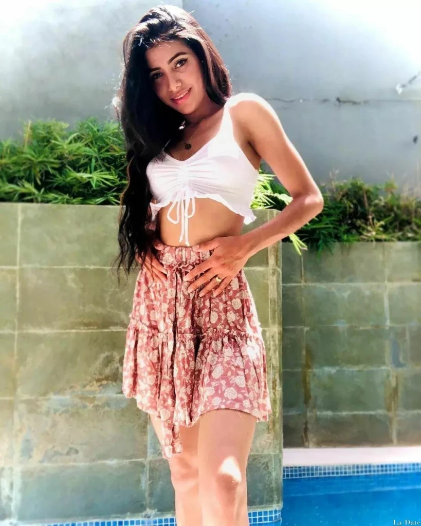 Esmeralda Profile image 3