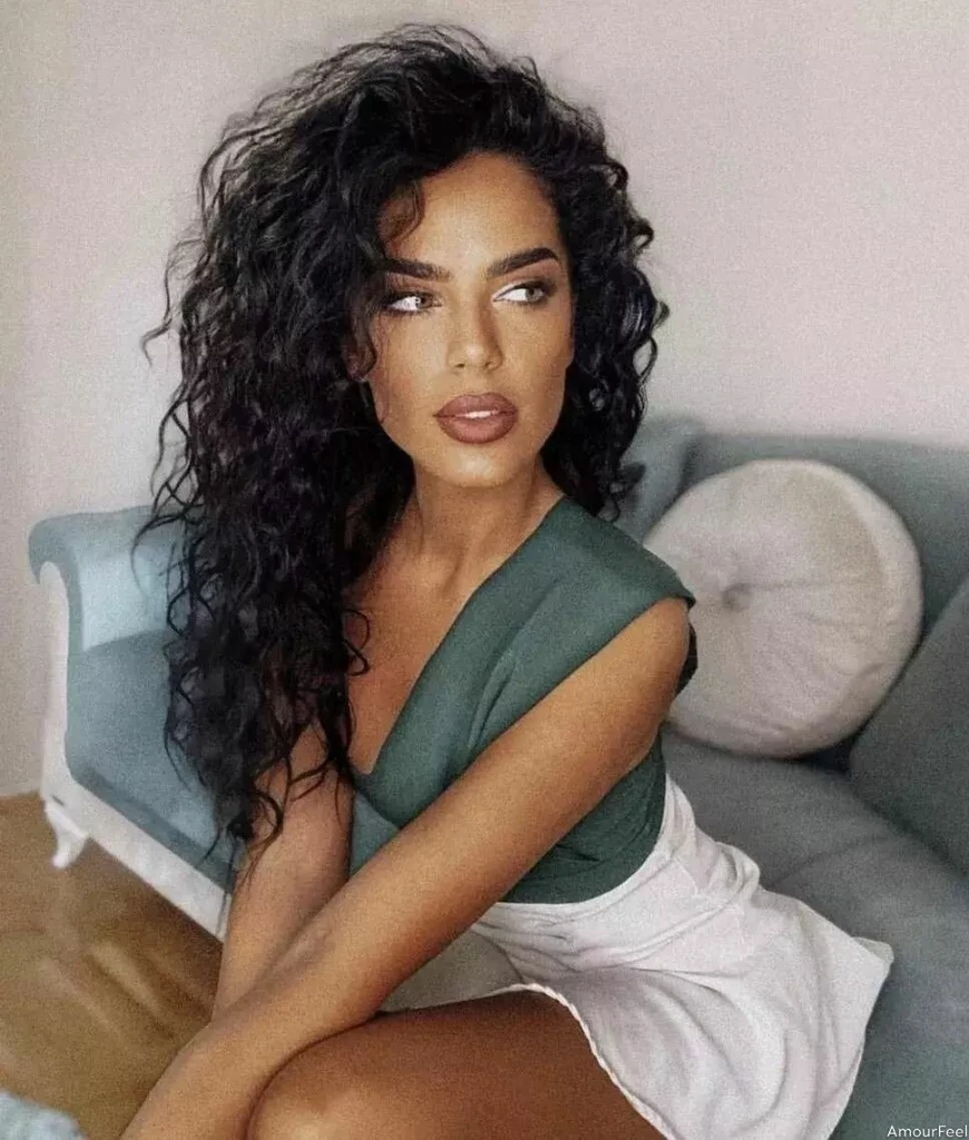 Danira Profile image 4