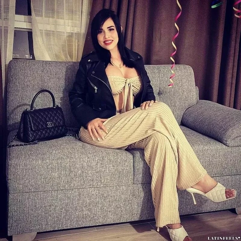 Geraldine Profile image 4