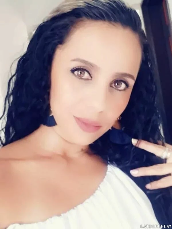 Camila Profile image 3