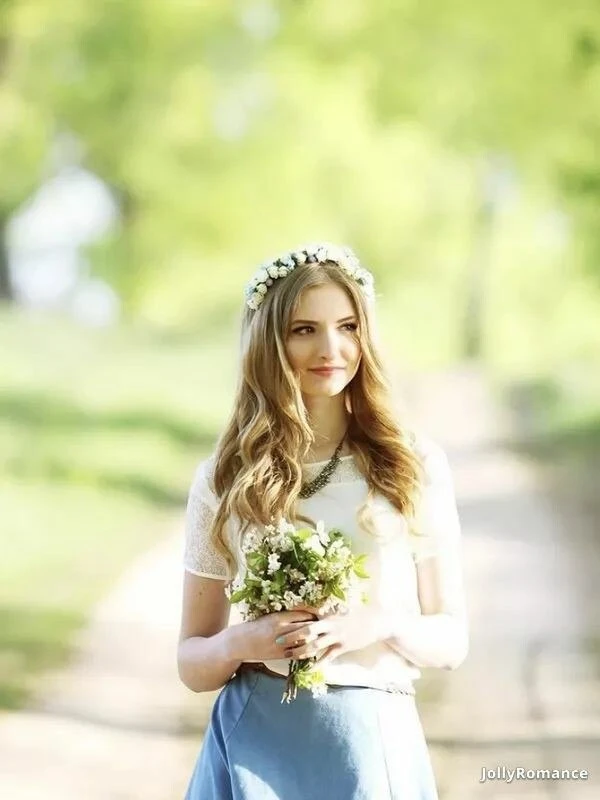 Anna Profile image 2