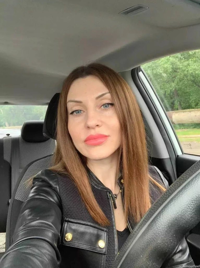 Alina Profile image 1