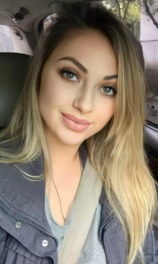 Karina Profile image 3