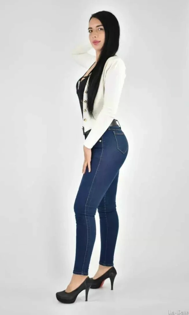 Daniela Profile image 1
