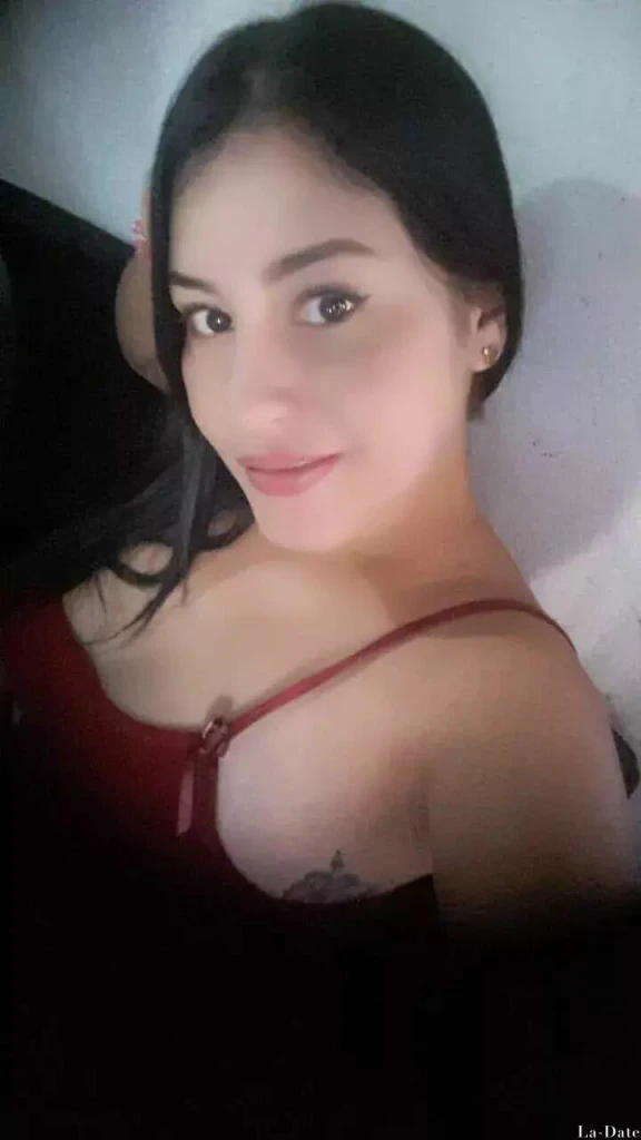 Caterine Profile image 2