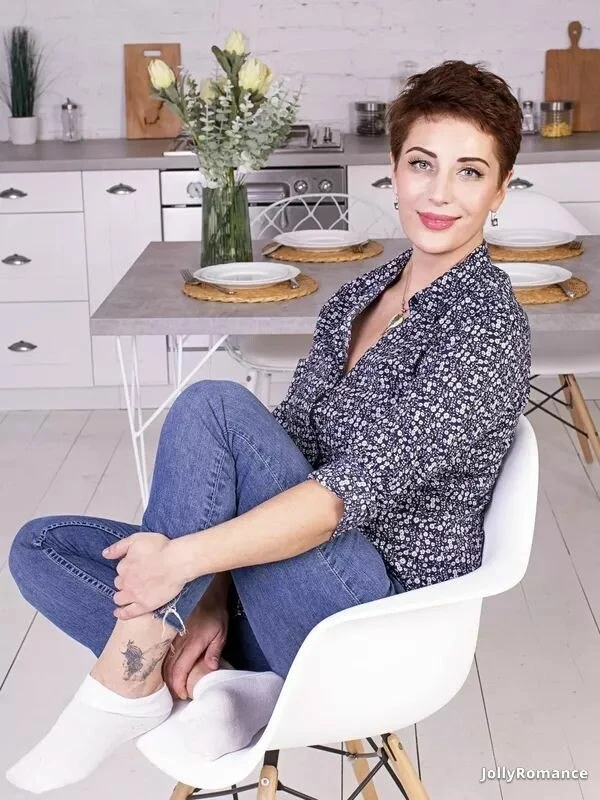 Irina Profile image 1