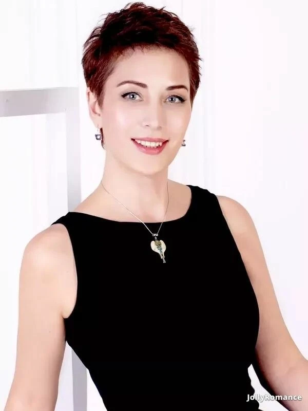 Irina Profile image 2