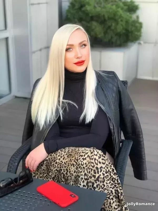 Ludmila Profile image 3