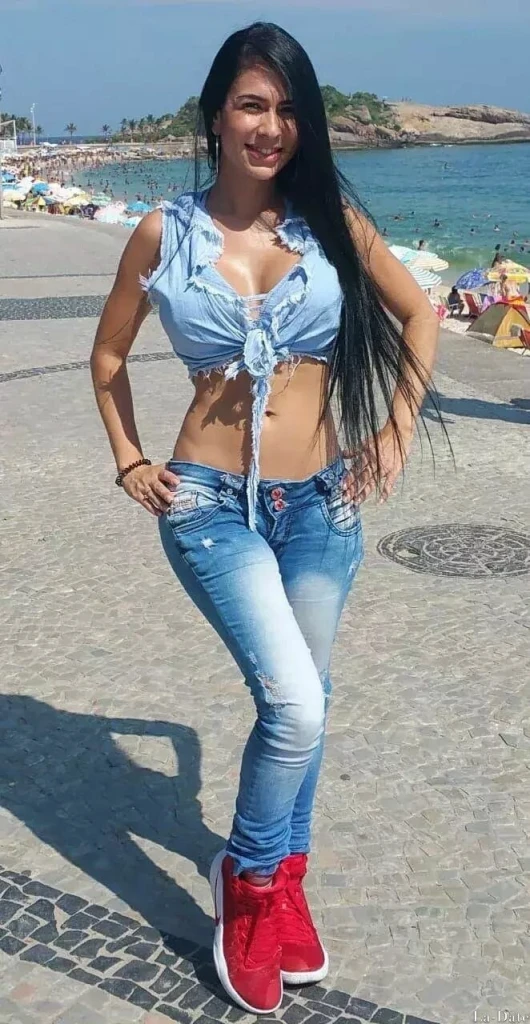 Linda Profile image 3