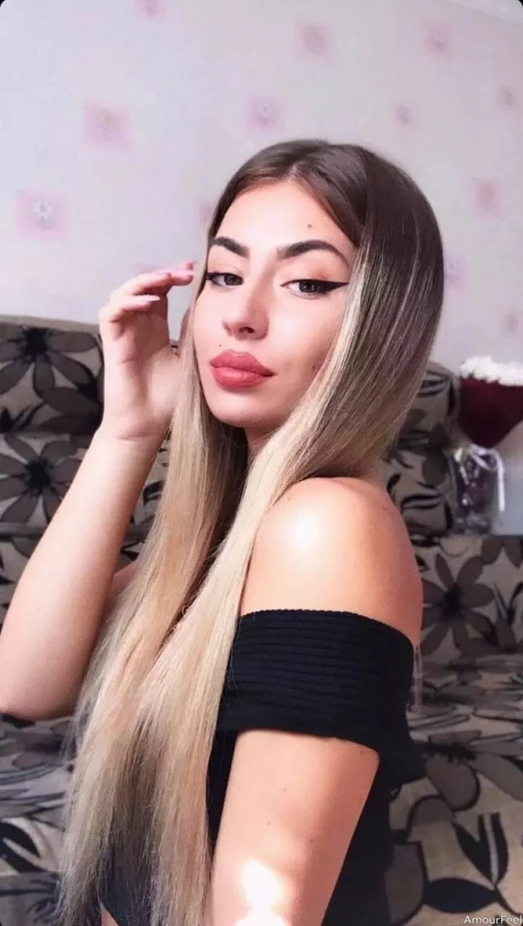 Alina Profile image 4