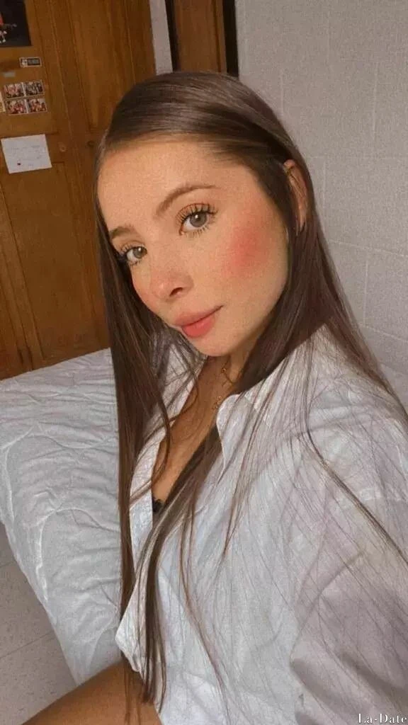 Milena Profile image 2
