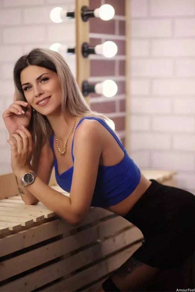 Yullia Profile image 4