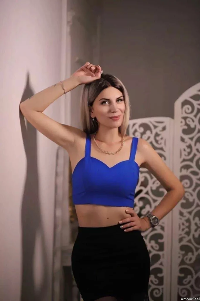 Yullia Profile image 1