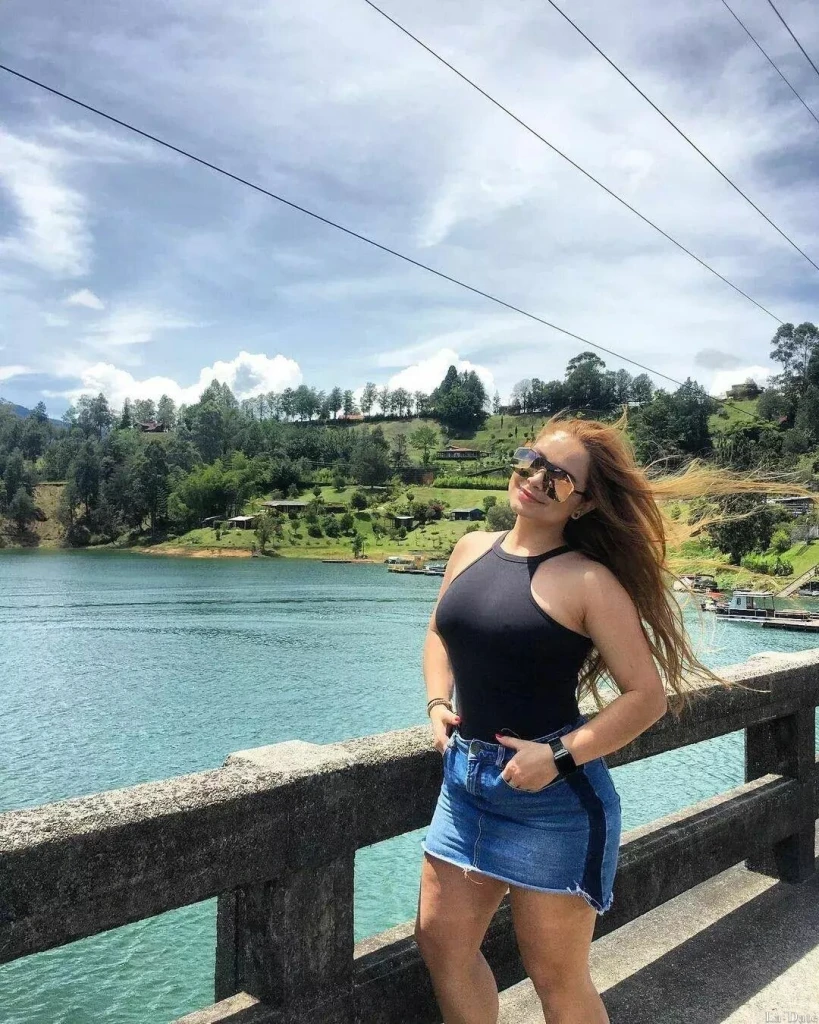 Manuela Profile image 4