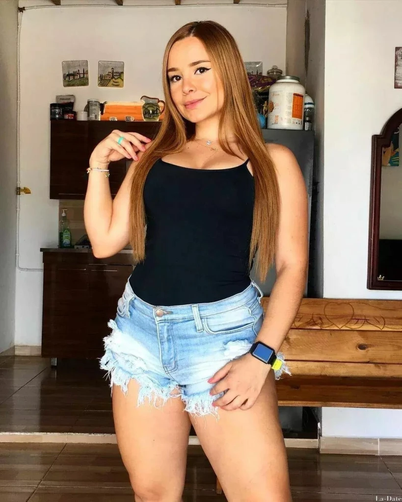 Manuela Profile image 1