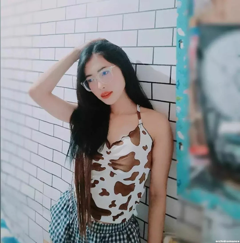 Mineya Profile image 2