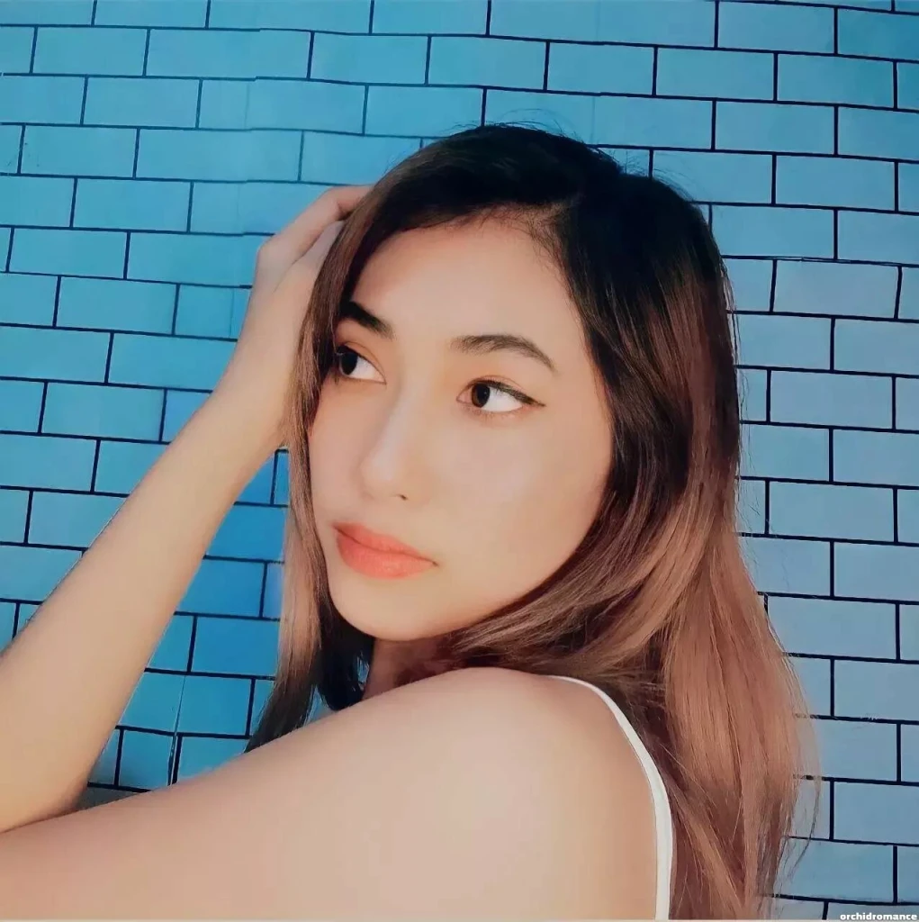 Mineya Profile image 1