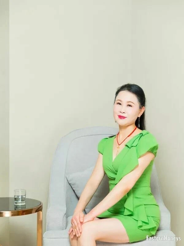 Amy Profile image 2