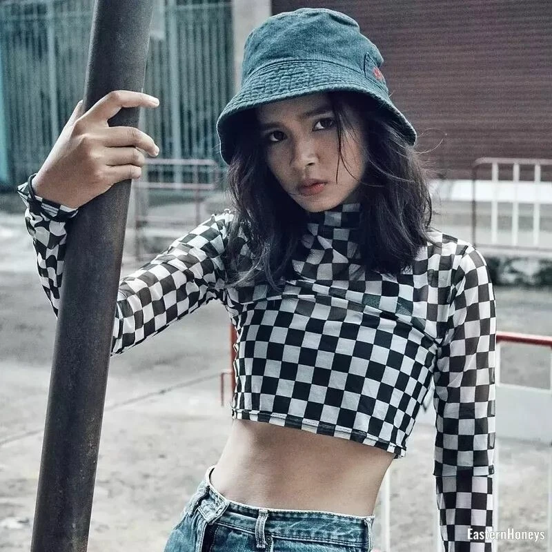 Yanita Profile image 3