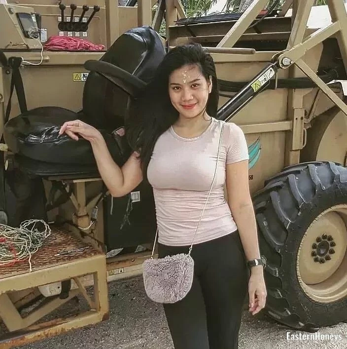 Issariya Profile image 4