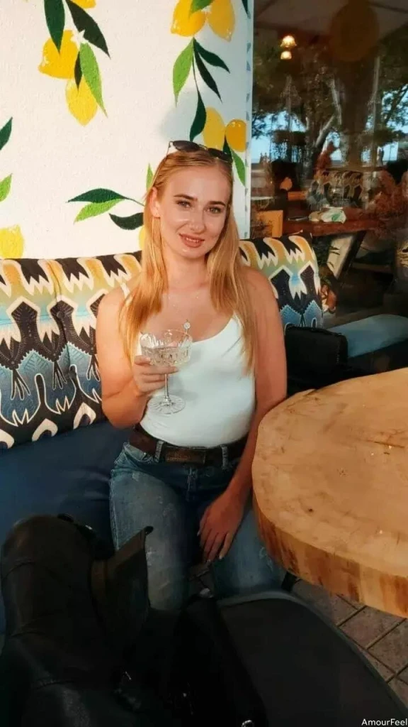 Alina Profile image 3