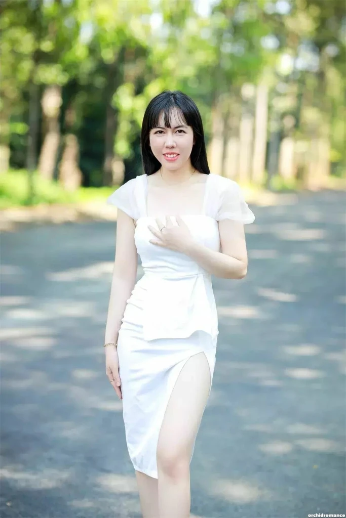 Lena Profile image 2