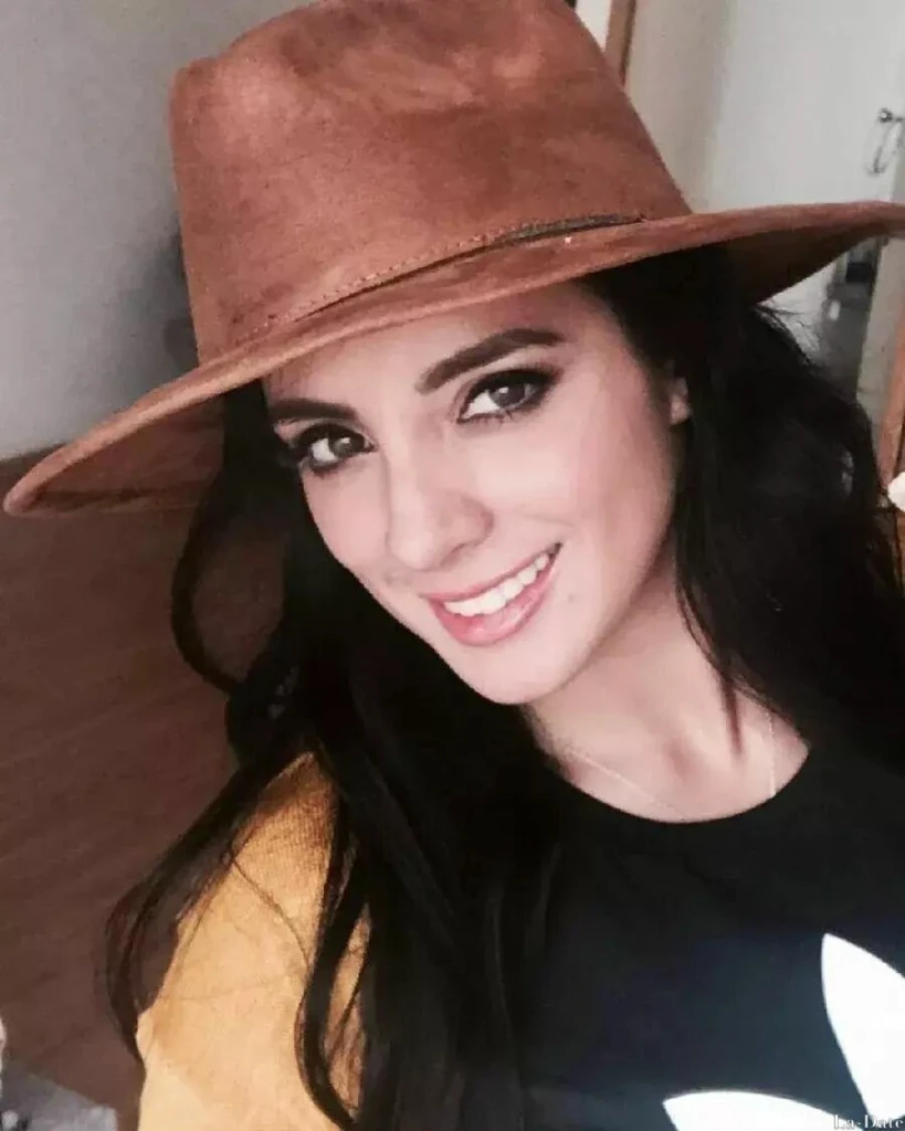 Alejandra Profile image 1