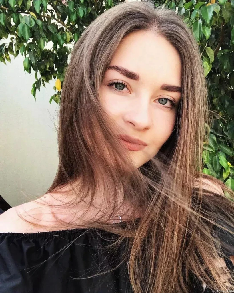 Alina Profile image 1