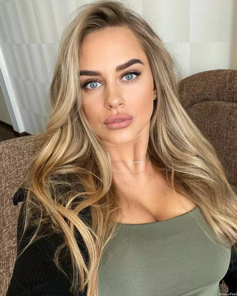 Olena Profile image 4