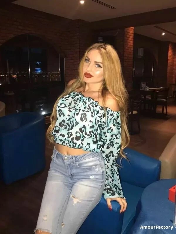 Veronika Profile image 2